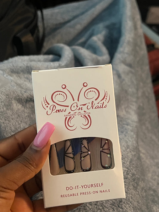 Press on nails